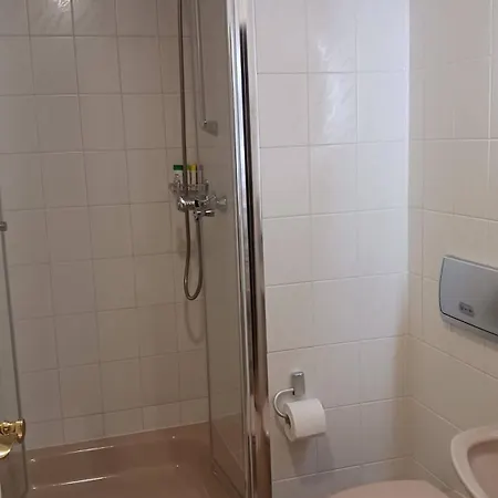 Zimmervermietung Russ Habitación en casa particular *