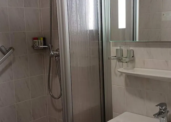 Zimmervermietung Russ Equord